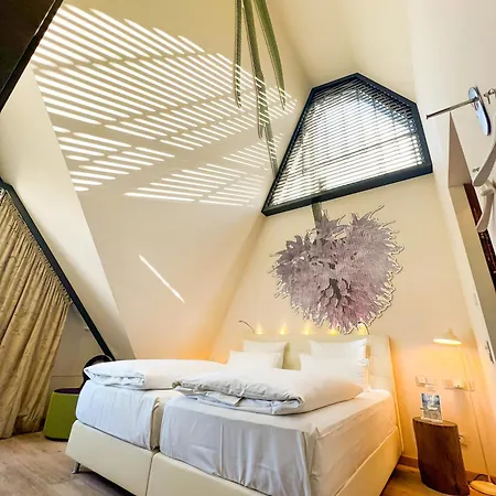 施蔓恩餐厅酒店 4*